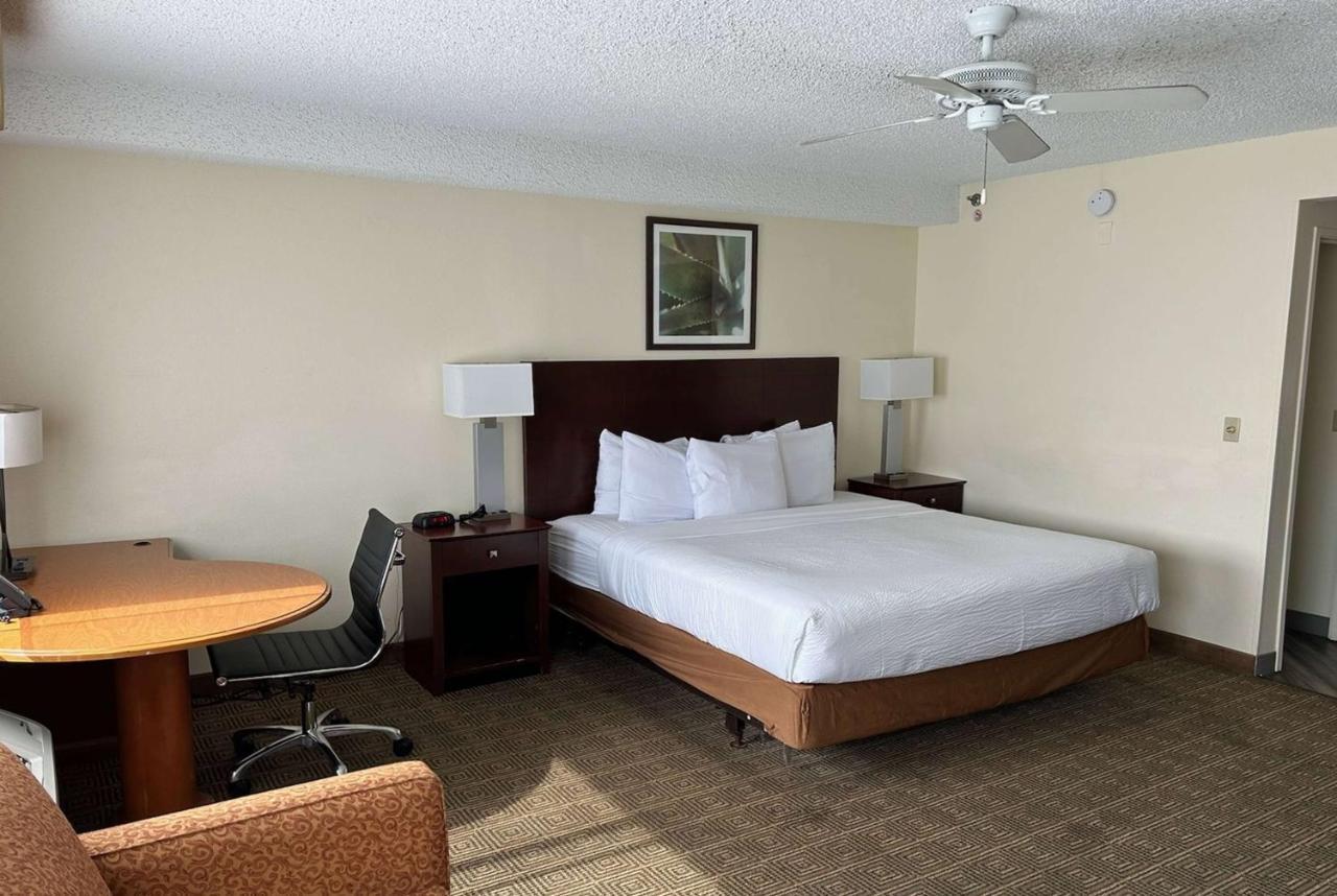 Hotel La Quinta By Wyndham Orlando South Williamsburg Exterior foto